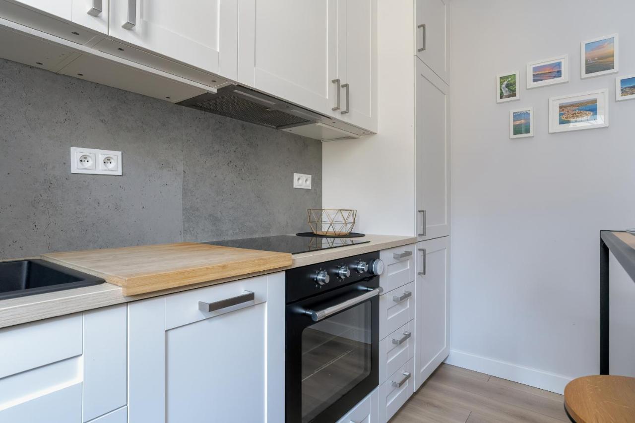 Stylish & Comfy Garbary Apartments With Parking By Noclegi Renters พอซนาน ภายนอก รูปภาพ