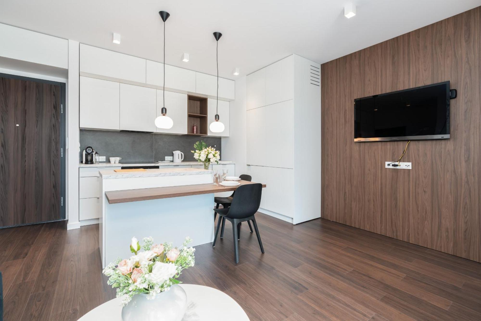 Stylish & Comfy Garbary Apartments With Parking By Noclegi Renters พอซนาน ภายนอก รูปภาพ