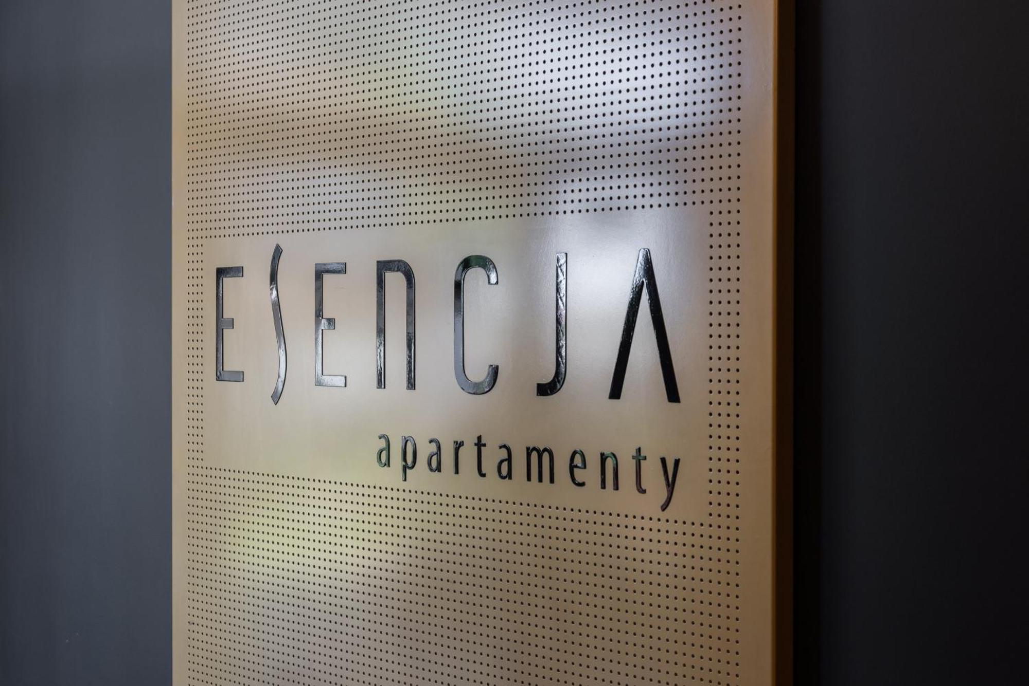 Stylish & Comfy Garbary Apartments With Parking By Noclegi Renters พอซนาน ภายนอก รูปภาพ