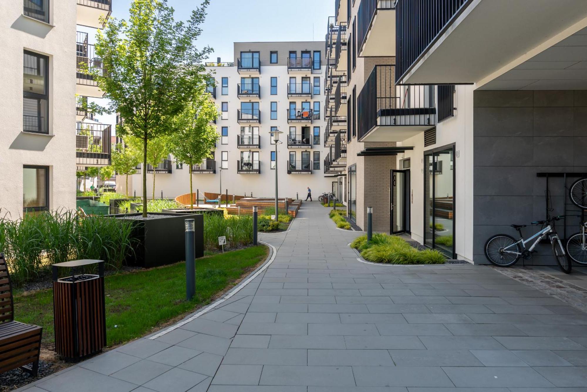 Stylish & Comfy Garbary Apartments With Parking By Noclegi Renters พอซนาน ภายนอก รูปภาพ