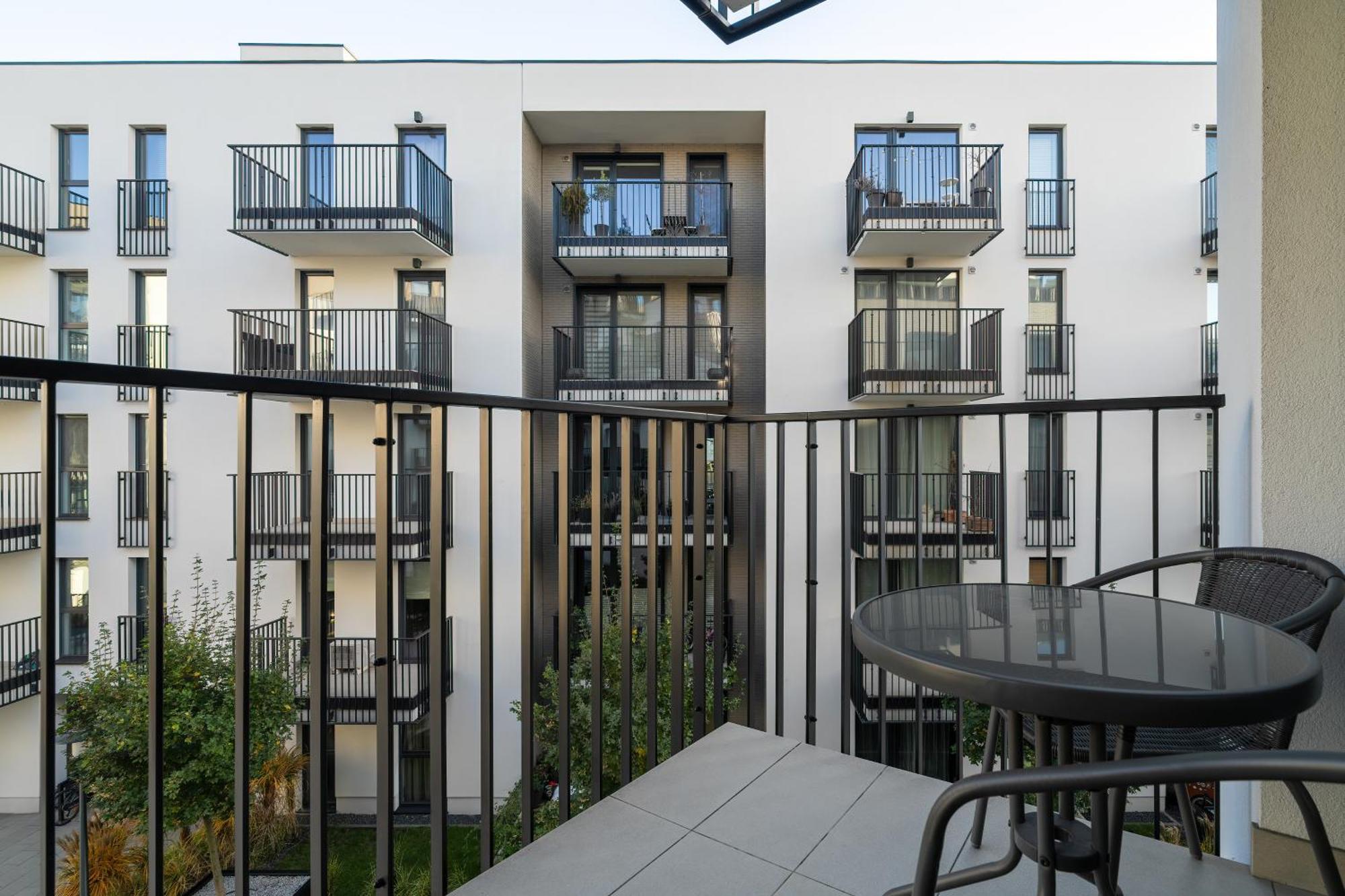 Stylish & Comfy Garbary Apartments With Parking By Noclegi Renters พอซนาน ภายนอก รูปภาพ